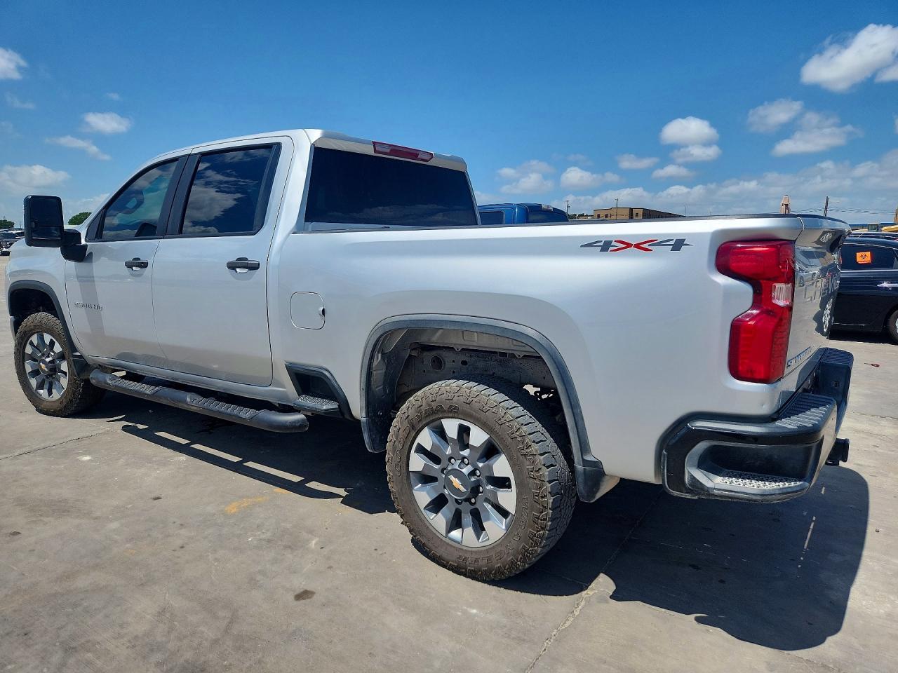 2023 Chevrolet Silverado K2500 Custom - Image 2