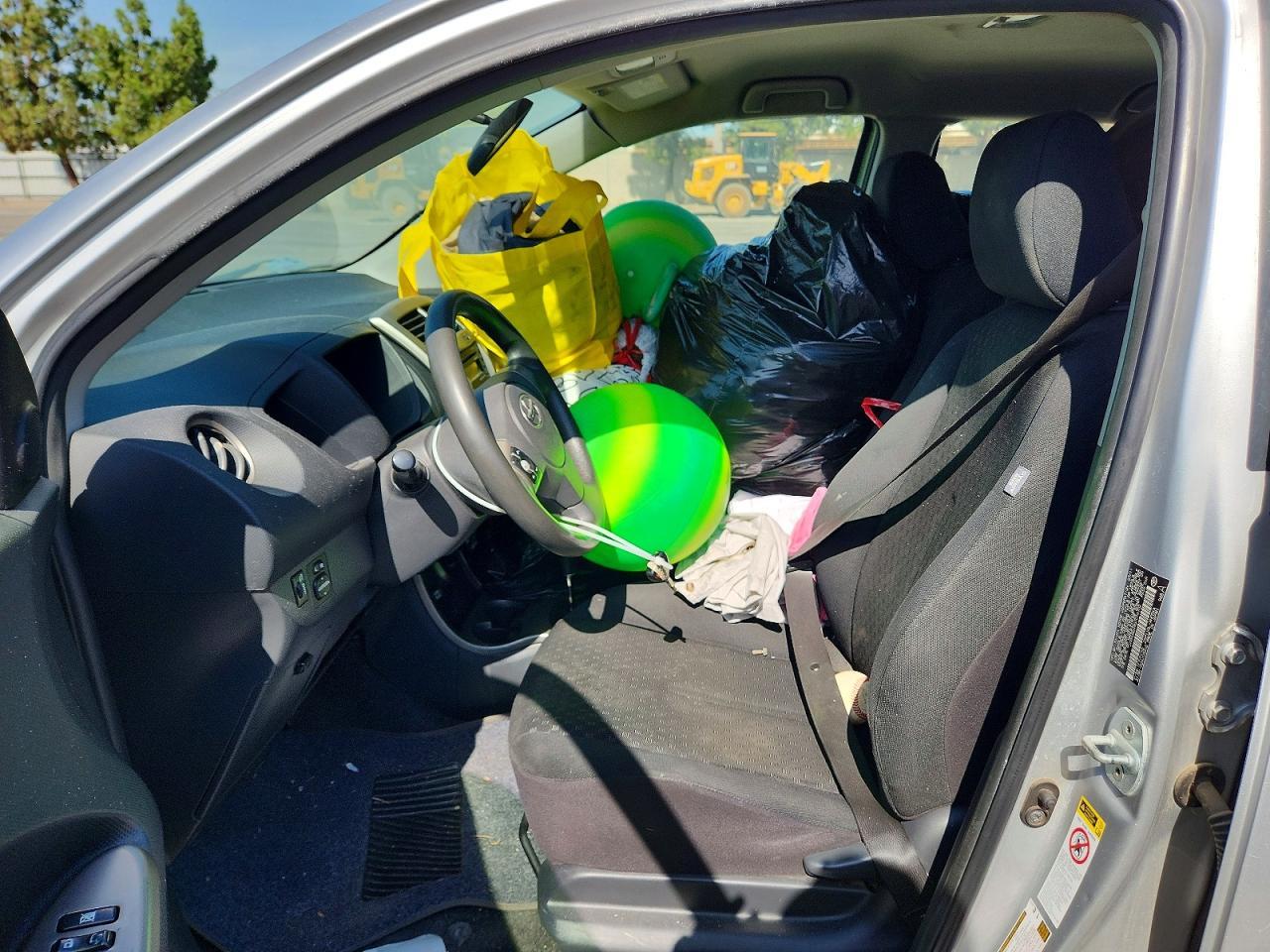 2011 Scion Xd Base - Фото 7