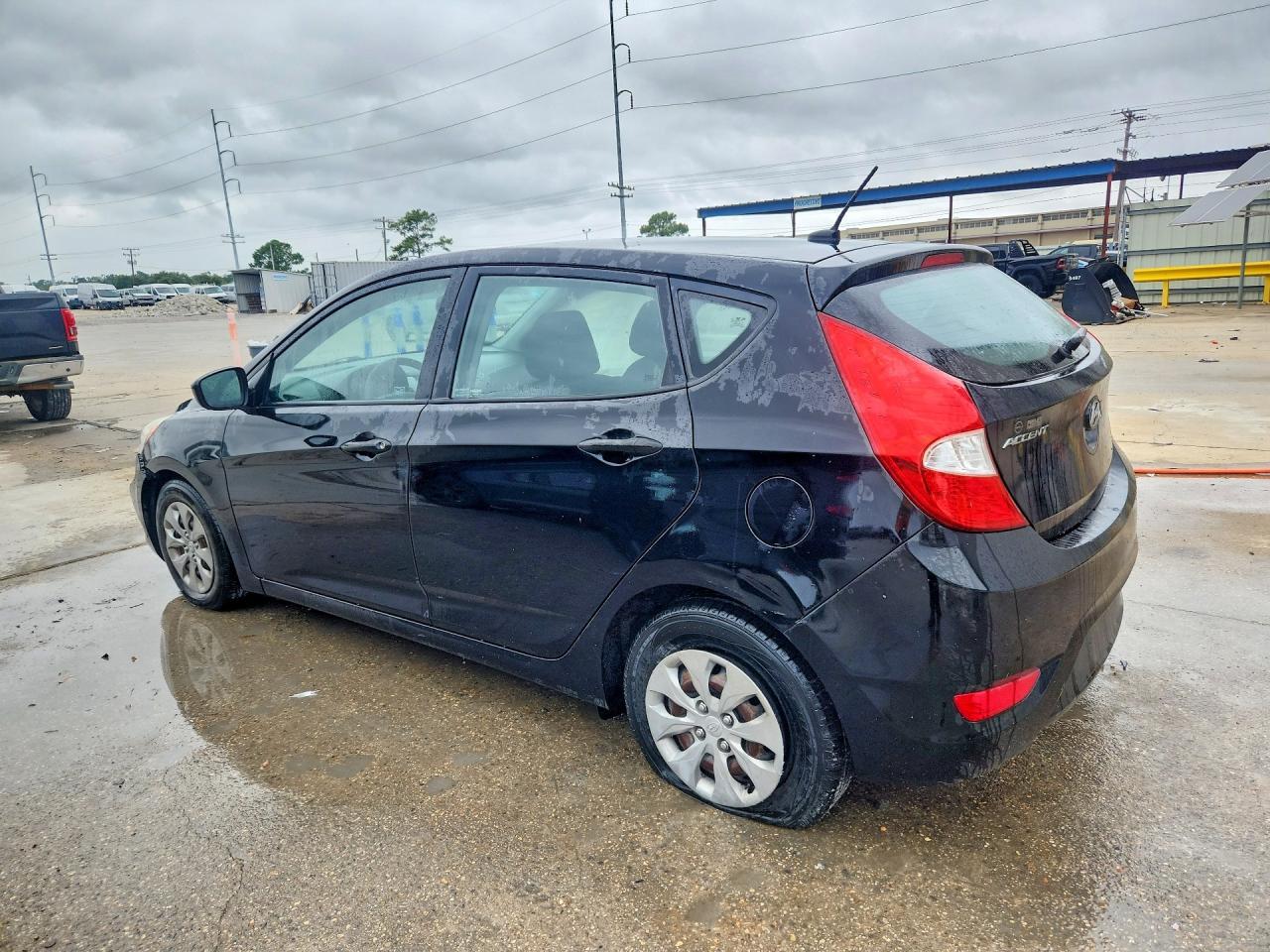 2017 Hyundai Accent Se - Image 2