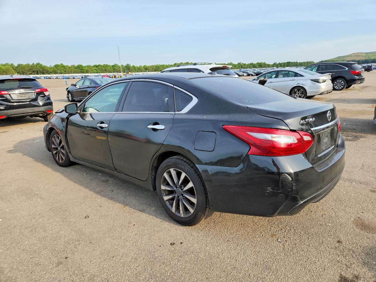 2017 Nissan Altima 2.5 Sl - Image 2