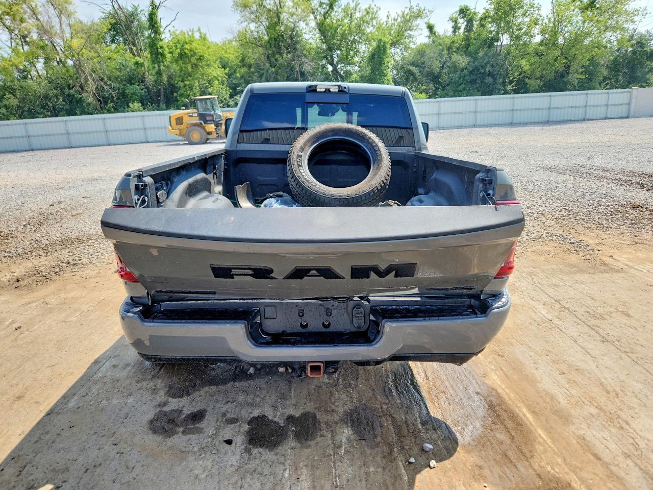2026 Ram 2500 Laramie - Фото 6