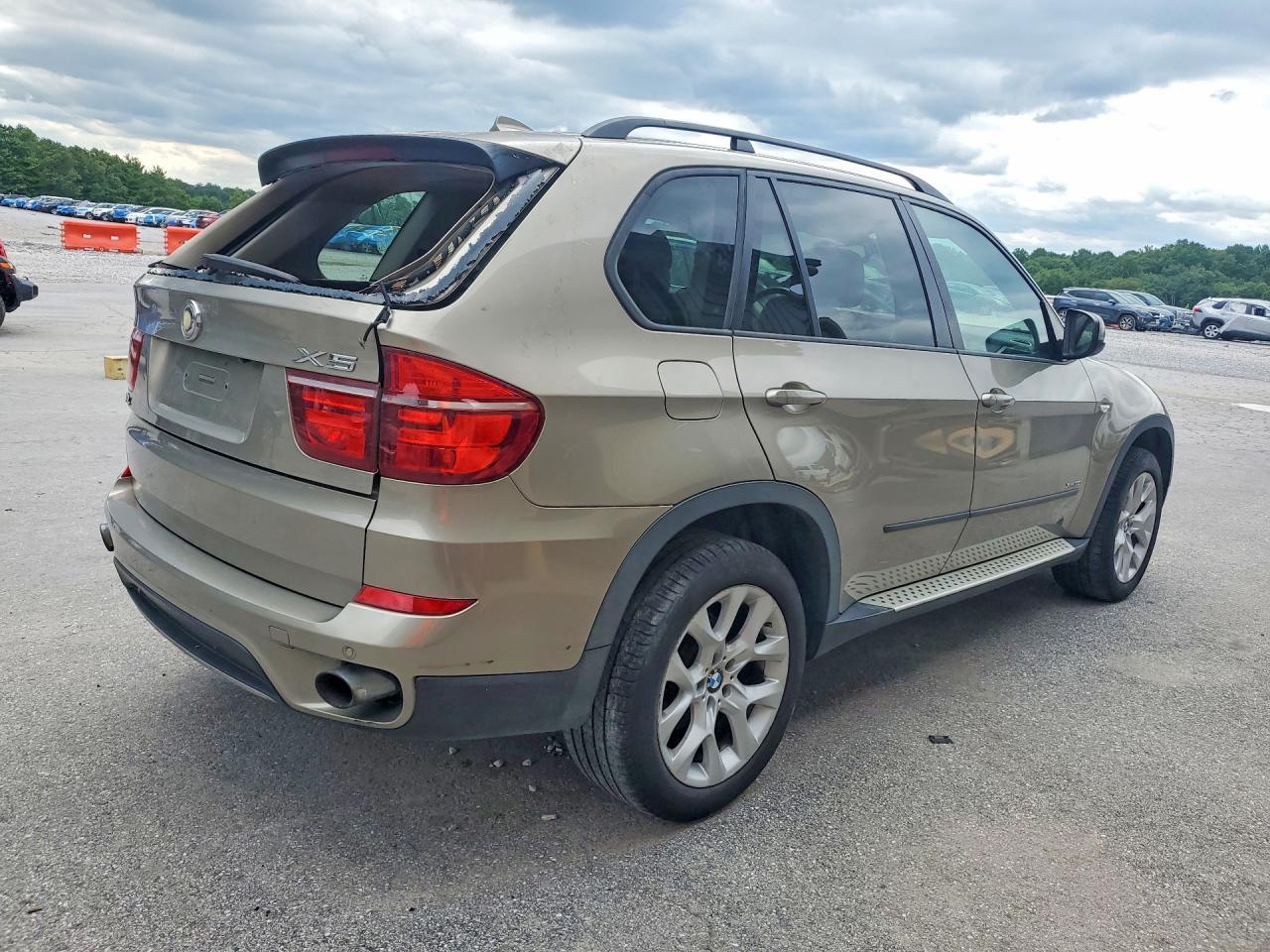 2011 BMW X5 xDrive35I - Фото 3