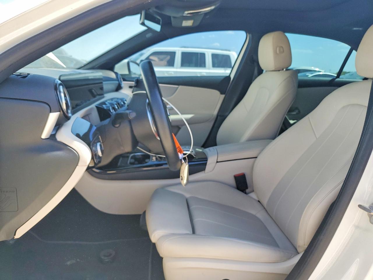 2022 Mercedes-Benz A 220 - Фото 7