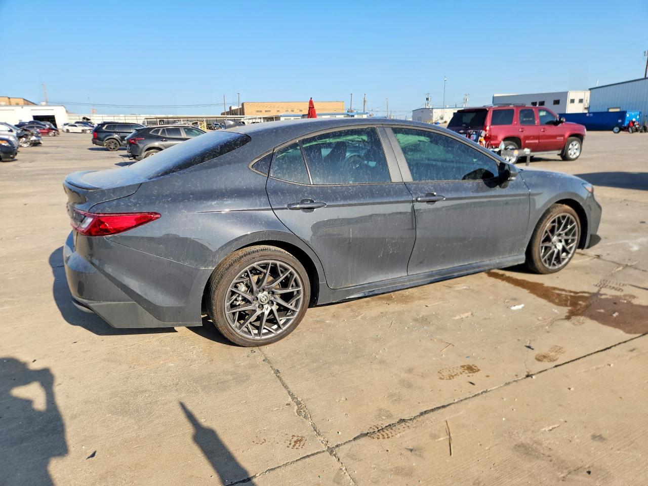 2025 Toyota Camry Se - Фото 3
