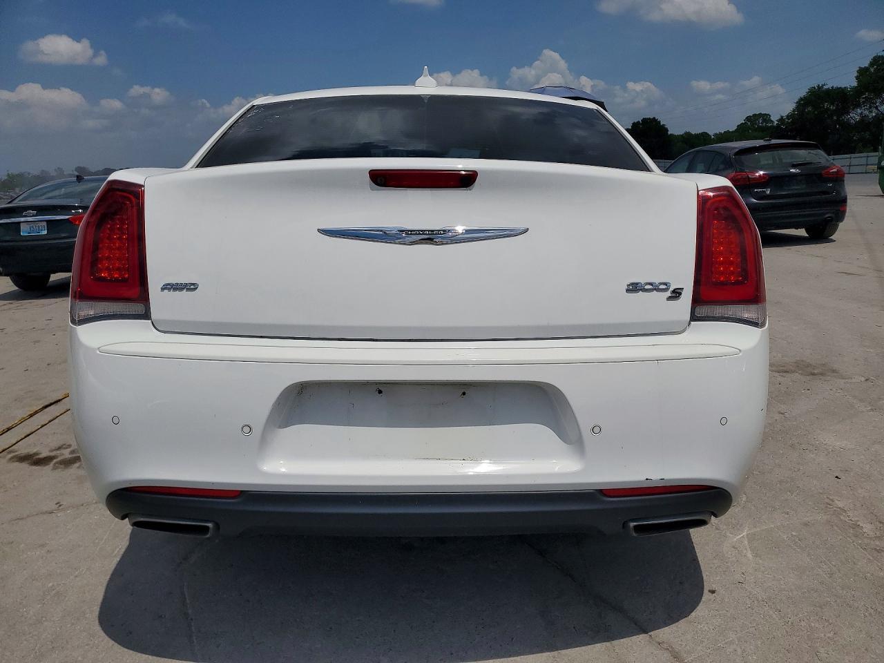 2015 Chrysler 300 S - Фото 6