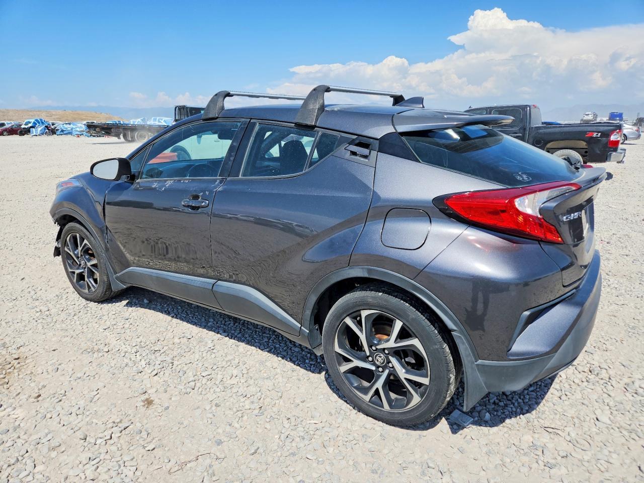 2018 Toyota C-Hr Xle Premium - Фото 2