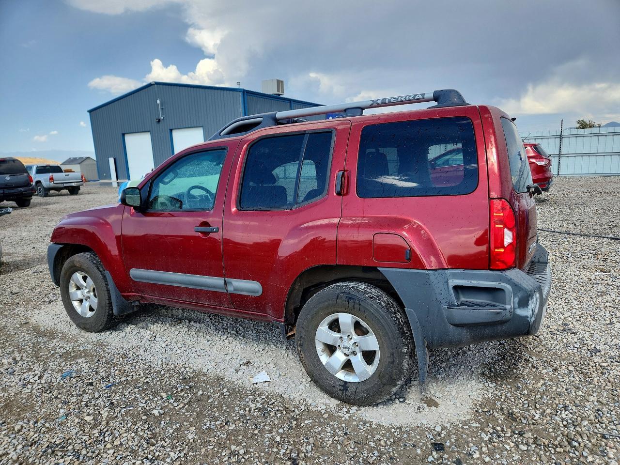2013 Nissan Xterra X - Image 2