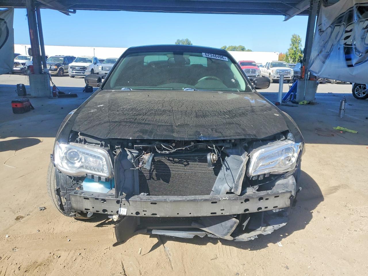 2016 Chrysler 300C - Image 5