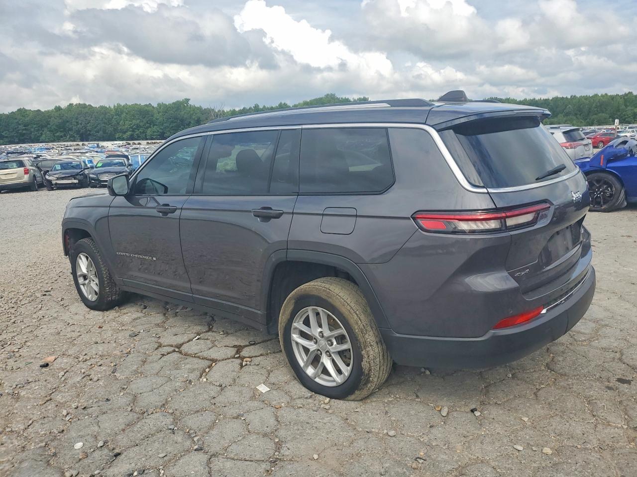 2024 Jeep Grand Cherokee L Laredo - Image 2