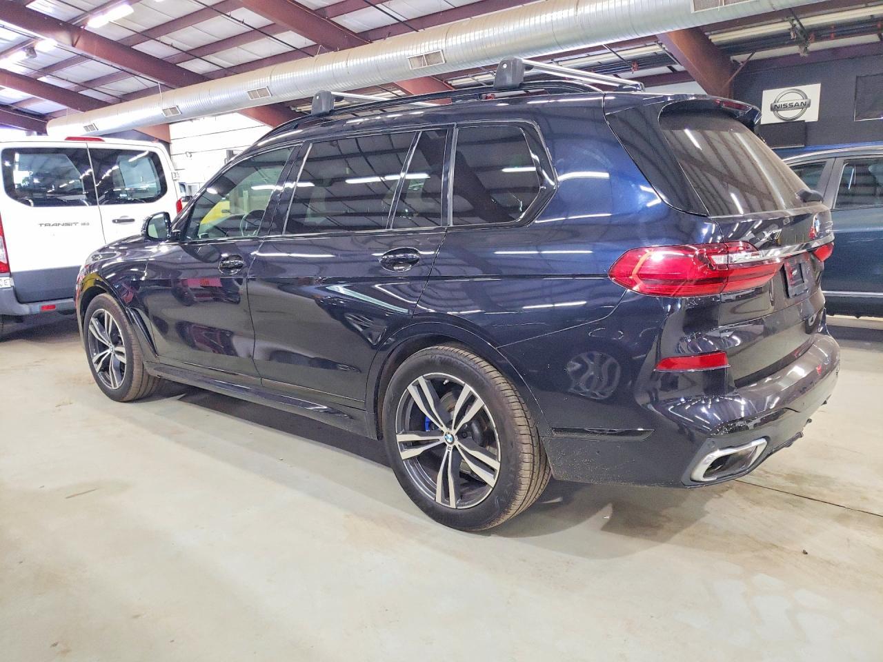 2019 BMW X7 xDrive50I - Фото 2