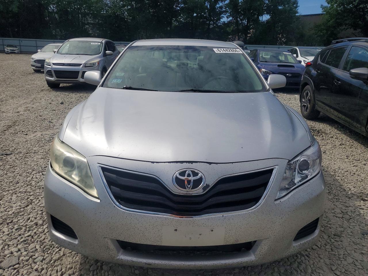 2011 Toyota Camry Le - Фото 5