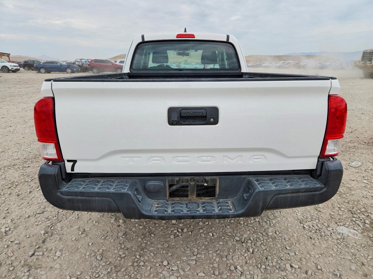 2017 Toyota Tacoma Sr - Фото 6