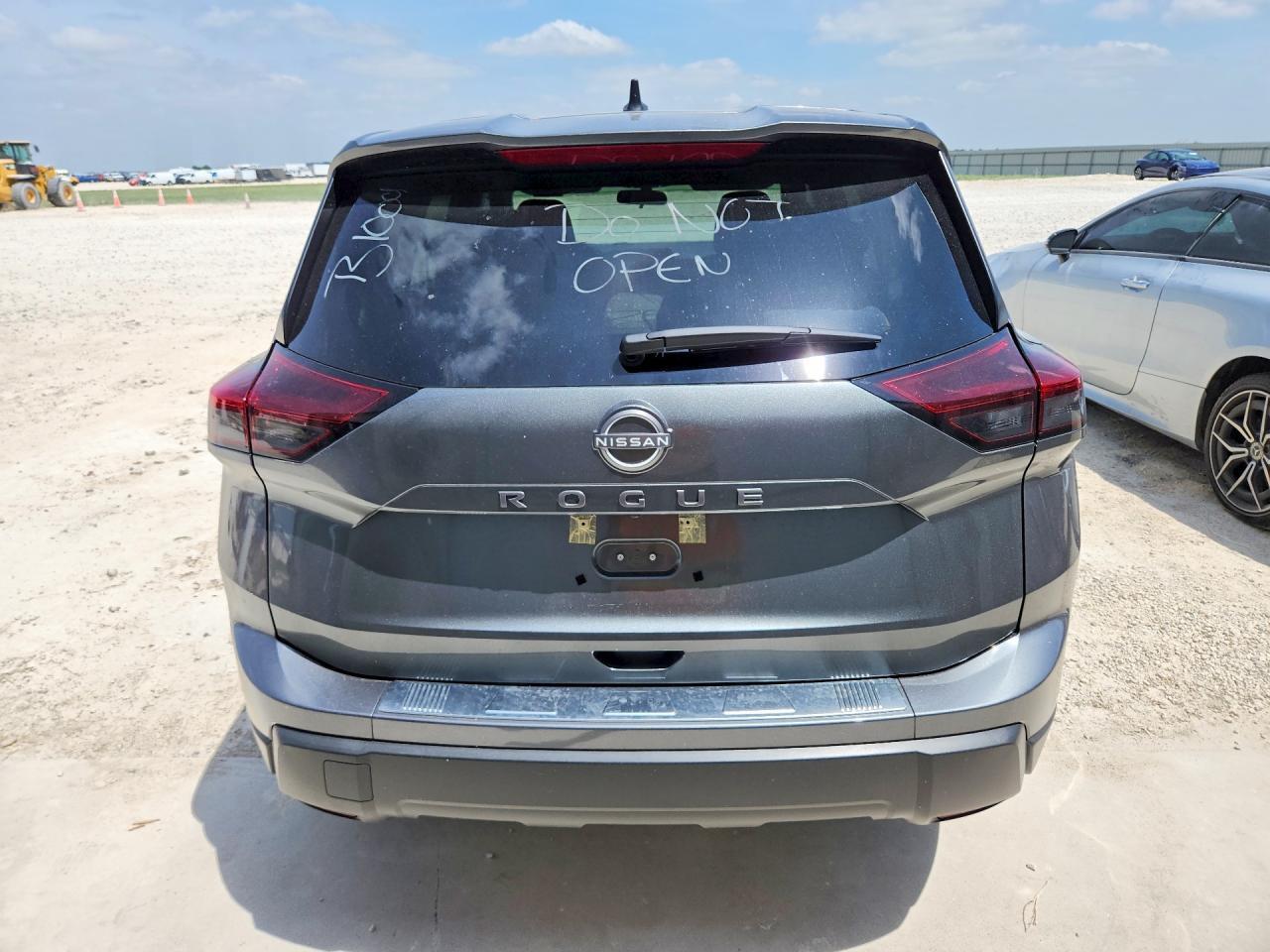 2026 Nissan Rogue Sv - Image 6