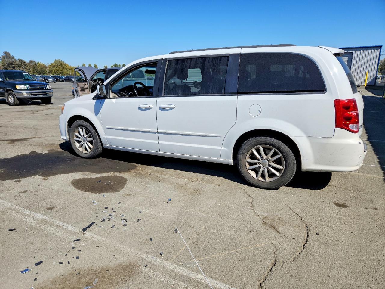 2014 Dodge Grand Caravan Sxt - Image 2
