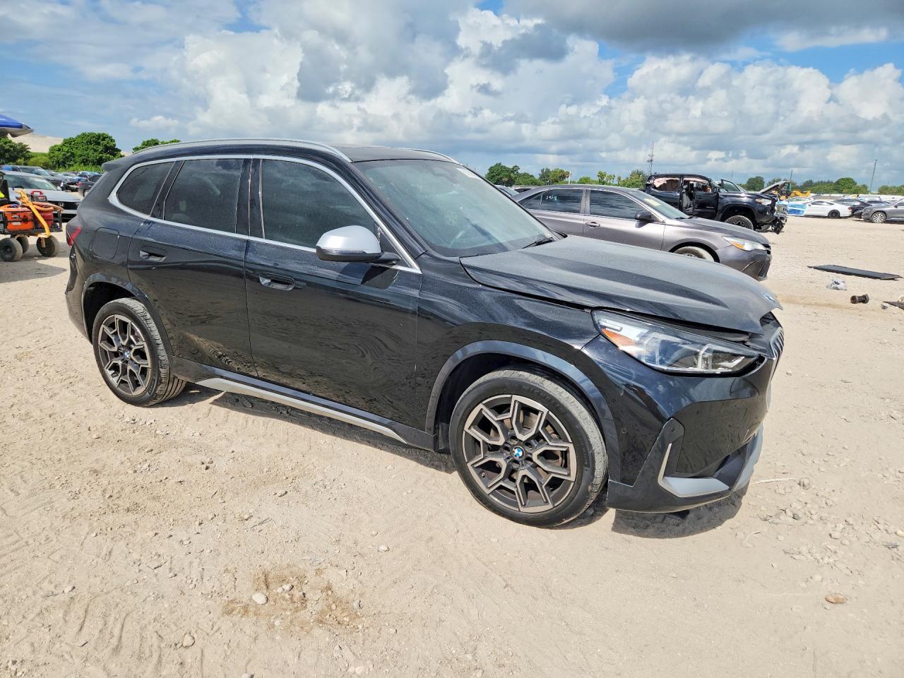 2024 BMW X1 xDrive28I - Image 4