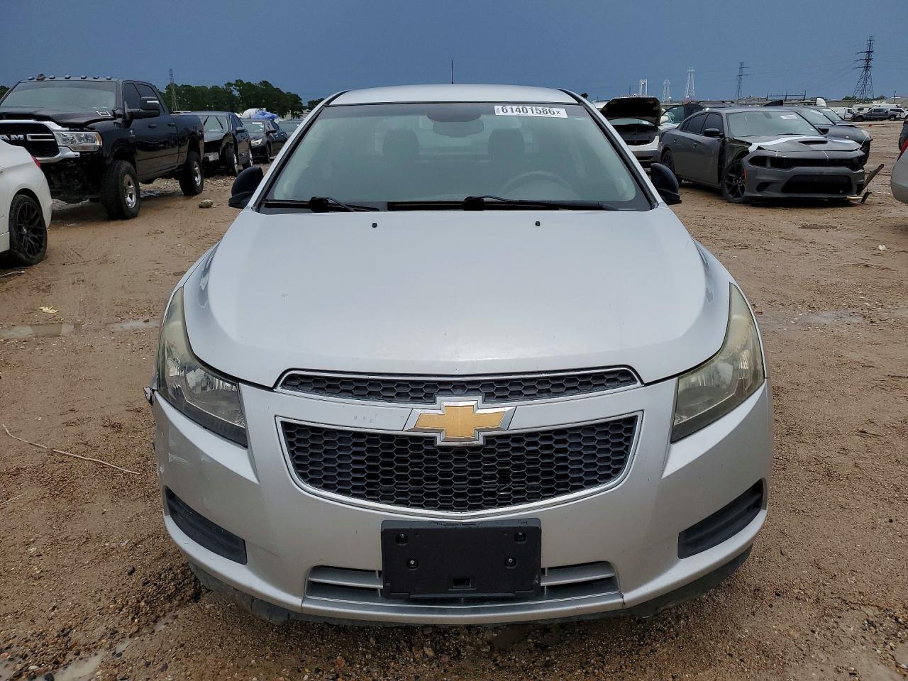2014 Chevrolet Cruze Ls - Image 5