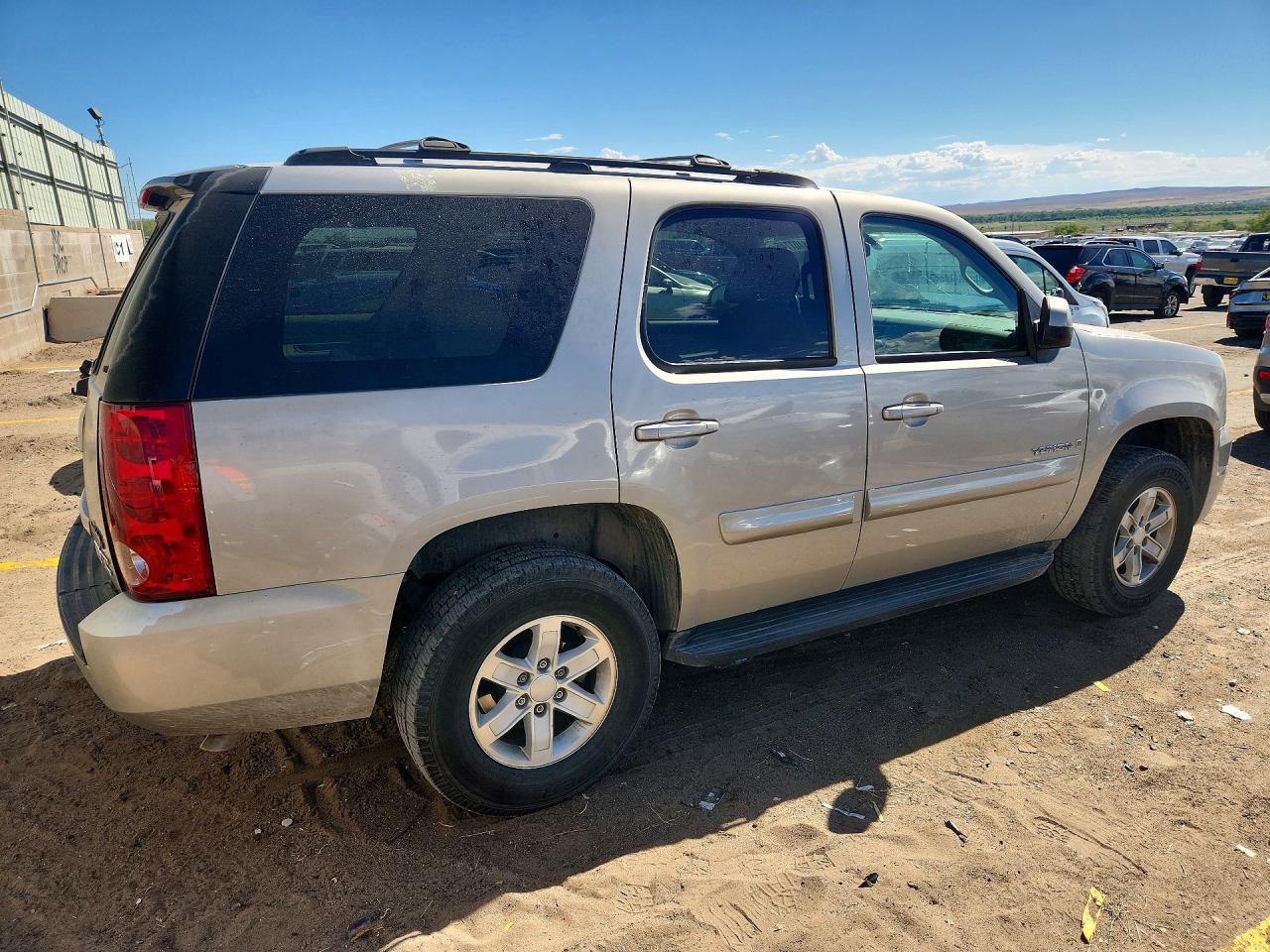 2007 GMC Yukon - Image 3