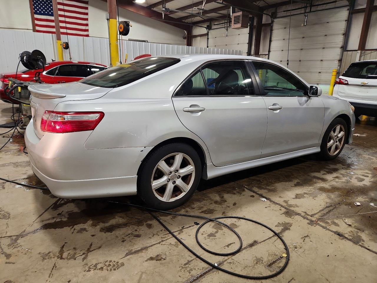 2009 Toyota Camry Se - Фото 3