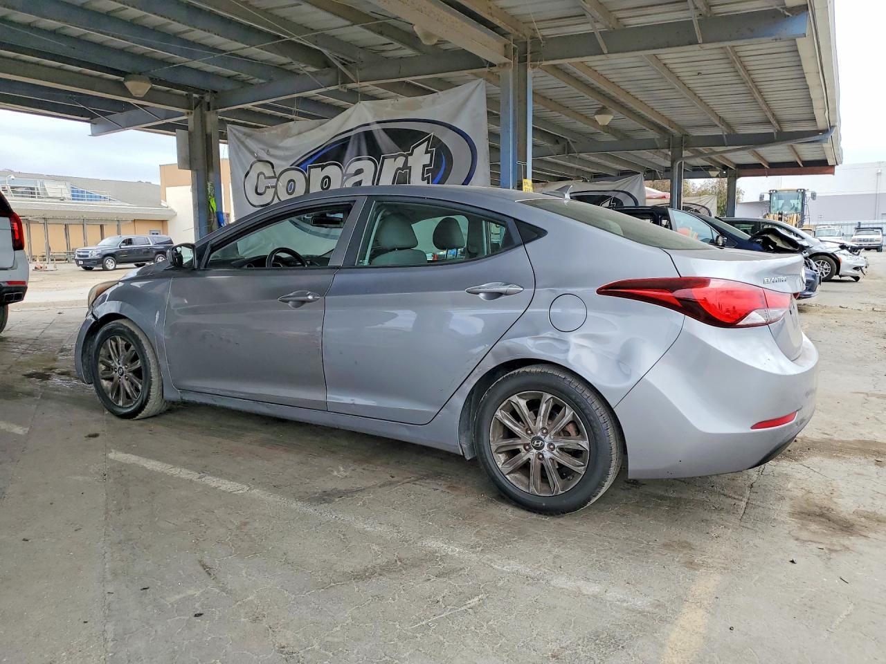2014 Hyundai Elantra Se - Фото 2