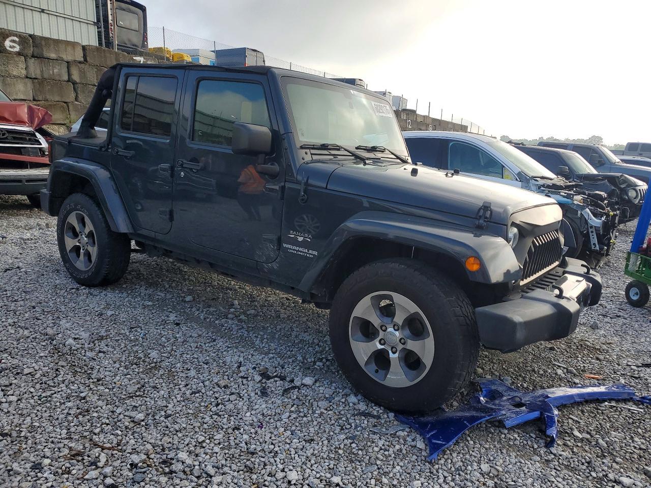 2017 Jeep Wrangler Unlimited Sahara - Фото 4