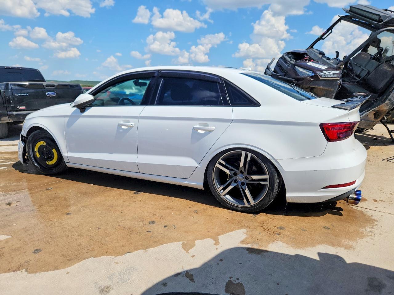 2018 Audi A3 Premium - Фото 2