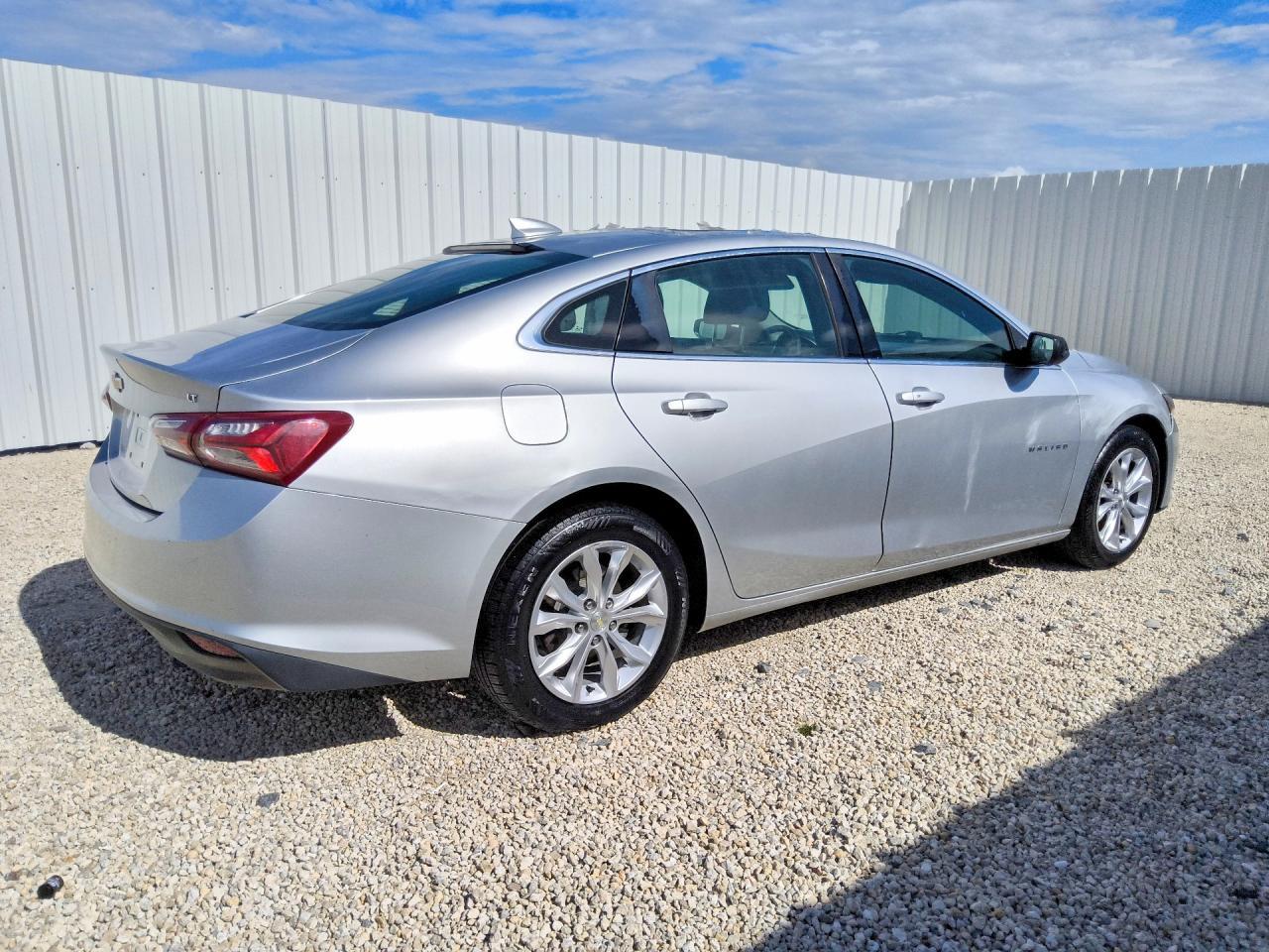 2021 Chevrolet Malibu Lt - Фото 3