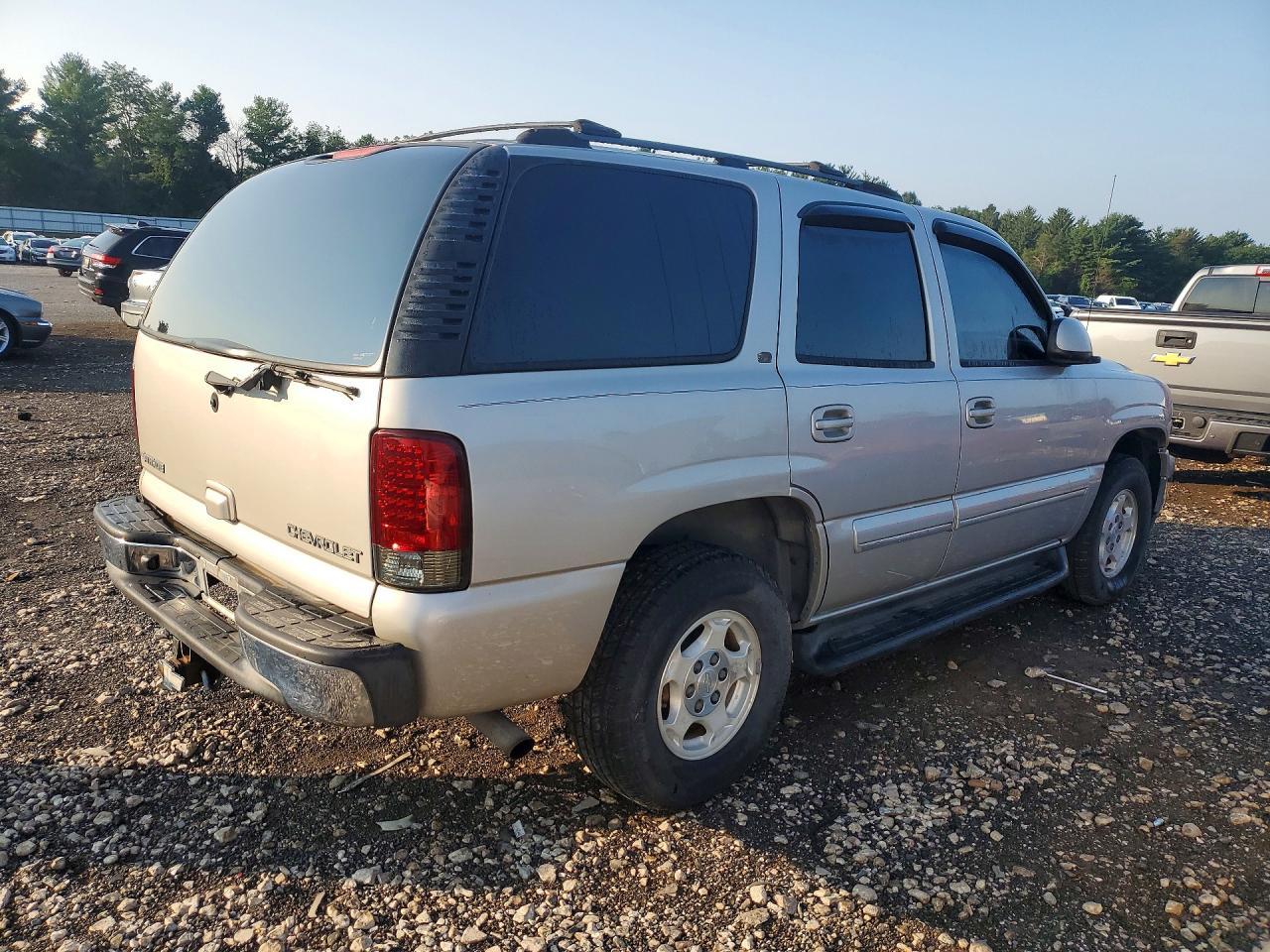 2004 Chevrolet Tahoe K1500 - Image 3