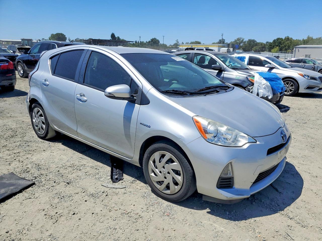 2014 Toyota Prius C Two - Фото 4