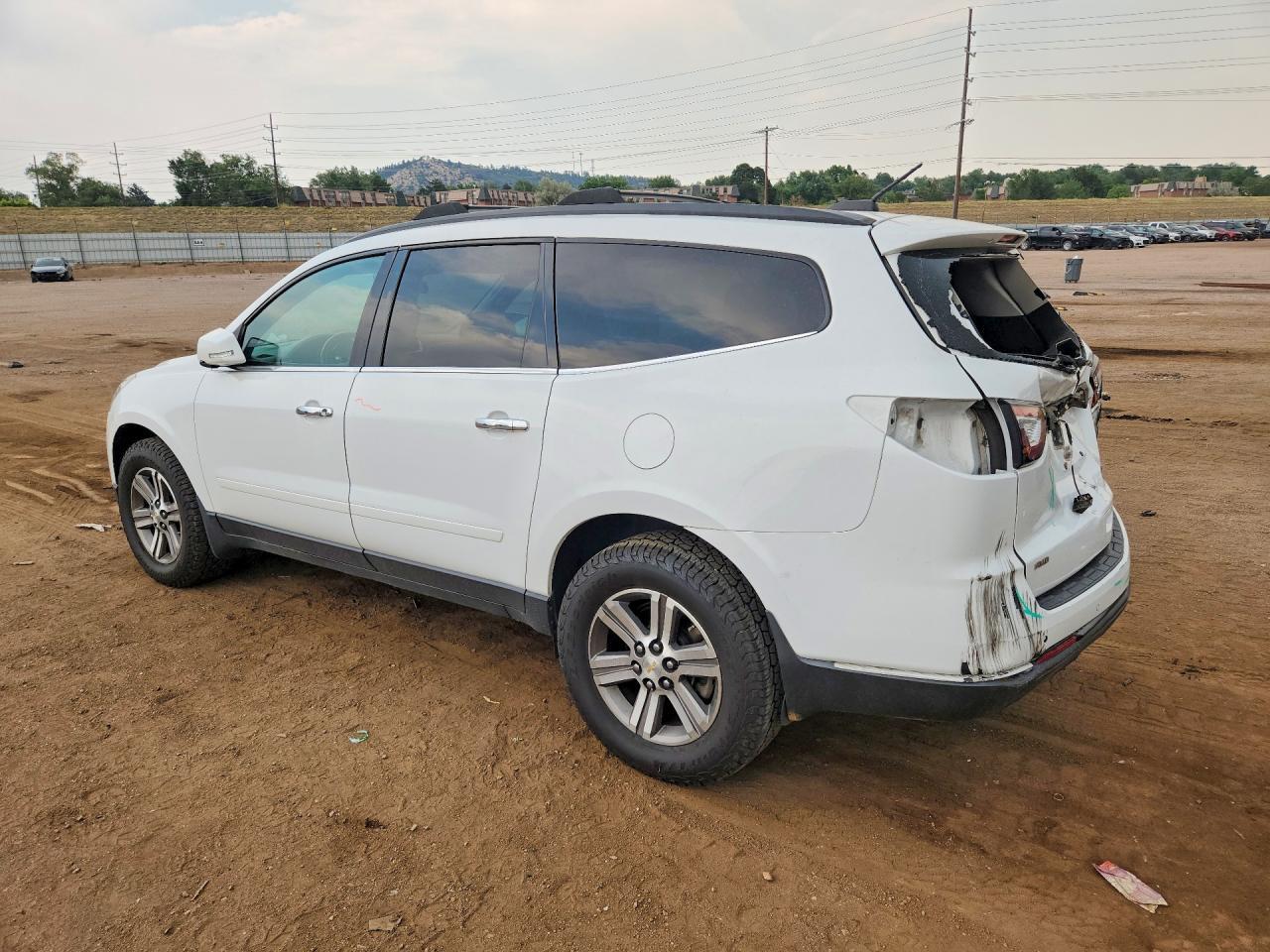 2016 Chevrolet Traverse Lt - Фото 2