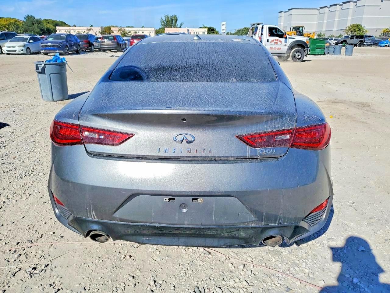 2017 Infiniti Q60 2.0T Premium - Фото 6