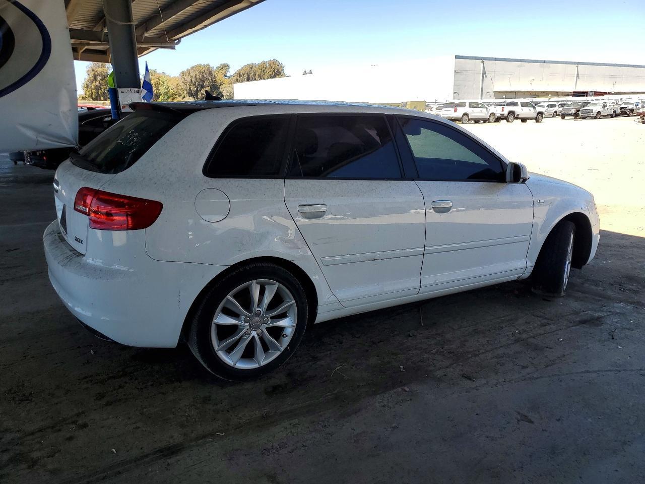 2012 Audi A3 Premium - Фото 3