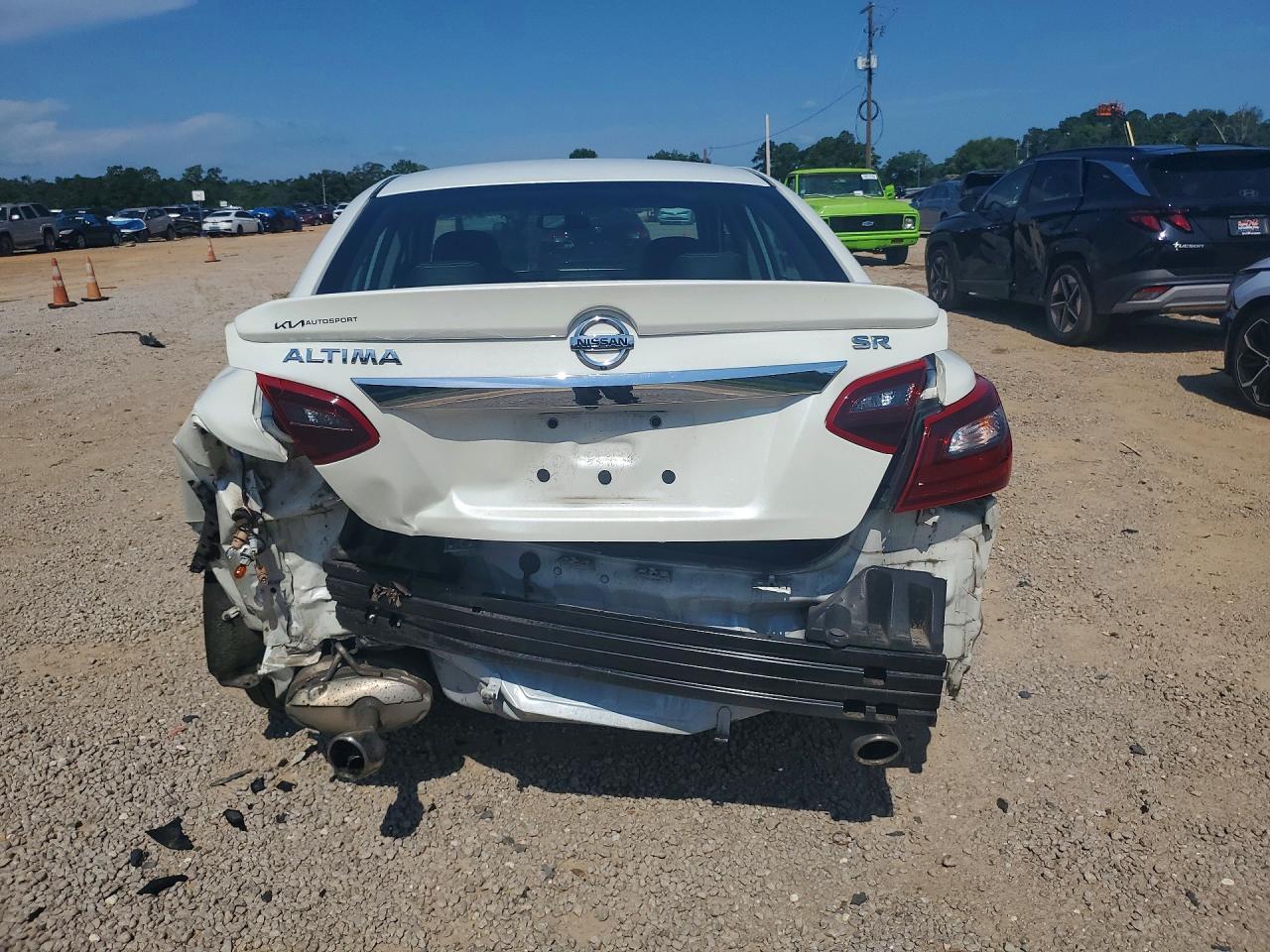 2018 Nissan Altima 2.5 Sr - Image 6