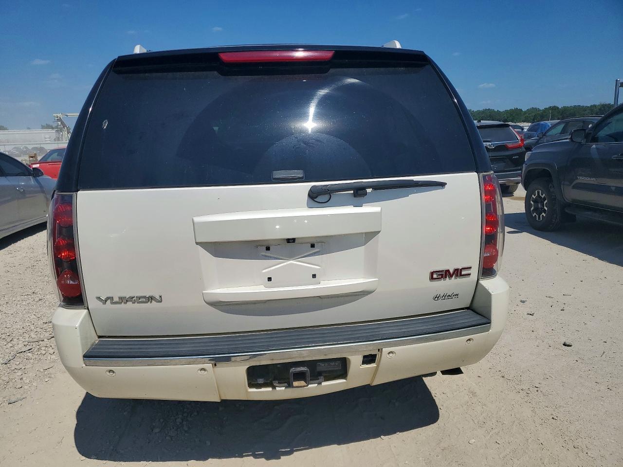 2013 GMC Yukon Denali - Фото 6
