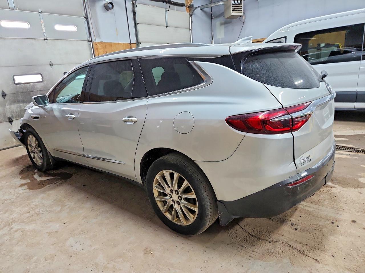 2019 Buick Enclave Essence - Image 2