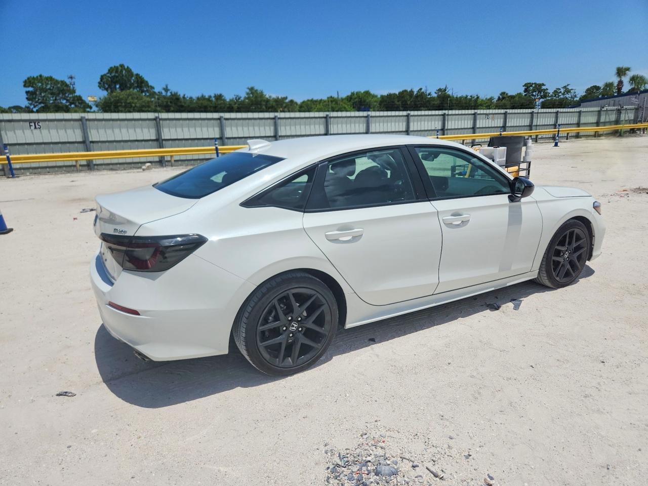 2025 Honda Civic Sport - Фото 3
