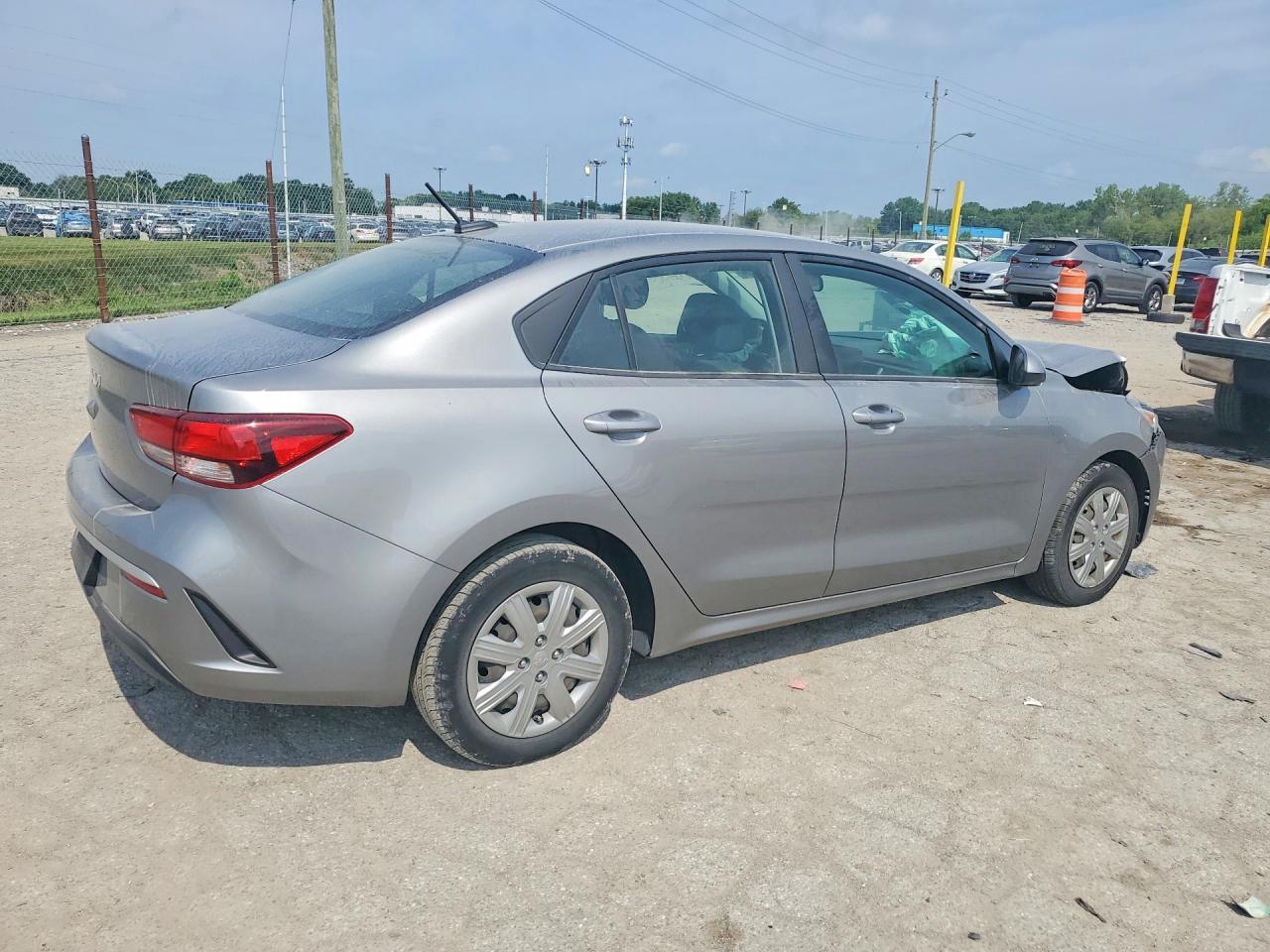 2022 Kia Rio S - Image 3