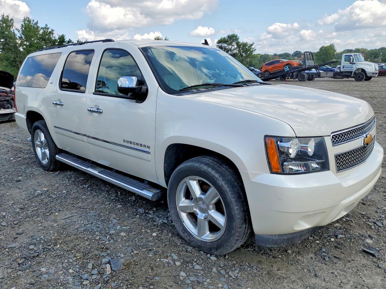 2013 Chevrolet Suburban K1500 Ltz - Image 4