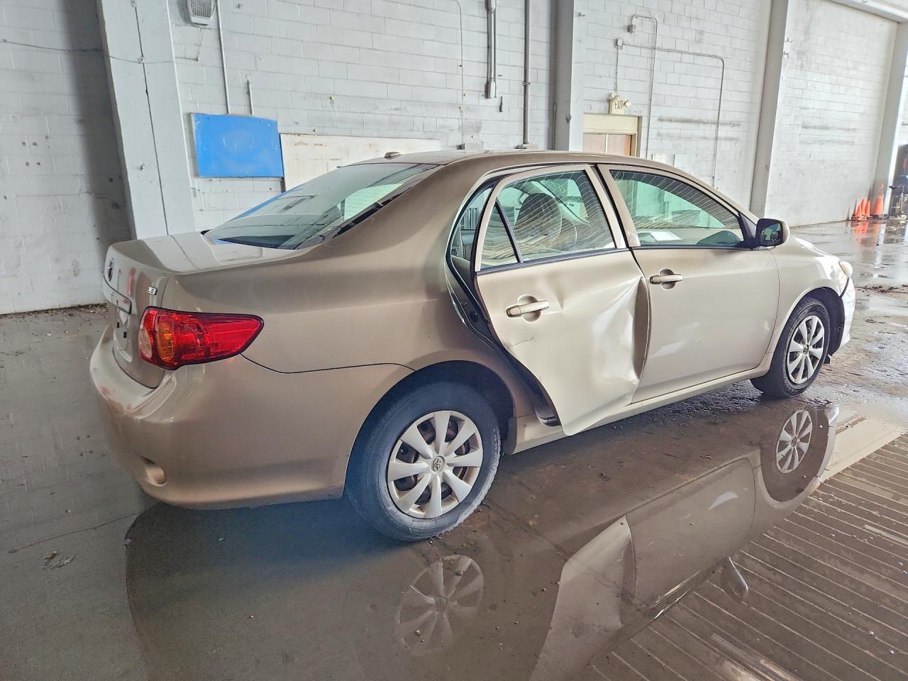 2009 Toyota Corolla Le - Image 3