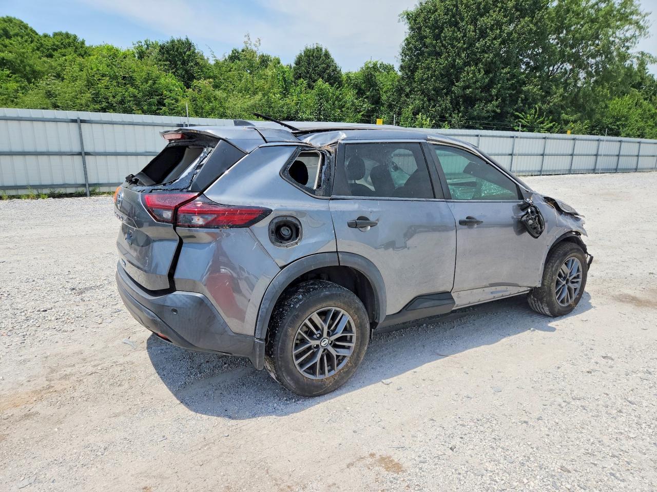 2021 Nissan Rogue S - Фото 3