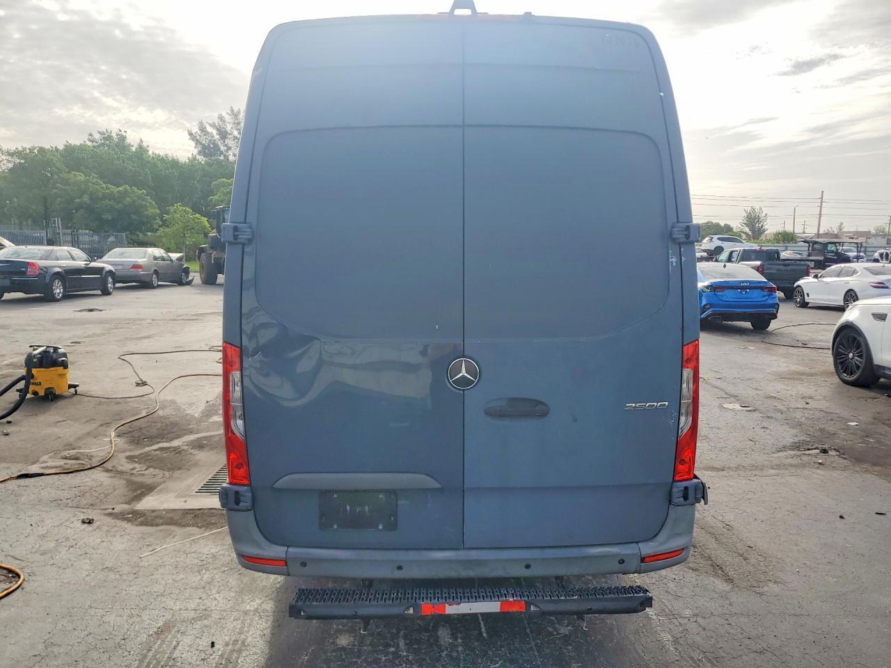 2019 Mercedes-Benz Sprinter 2500/3500 Delivery Van - Image 6