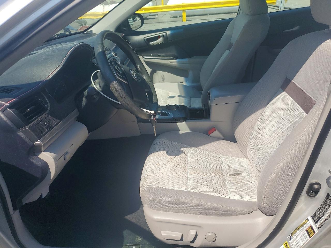 2013 Toyota Camry Le - Фото 7