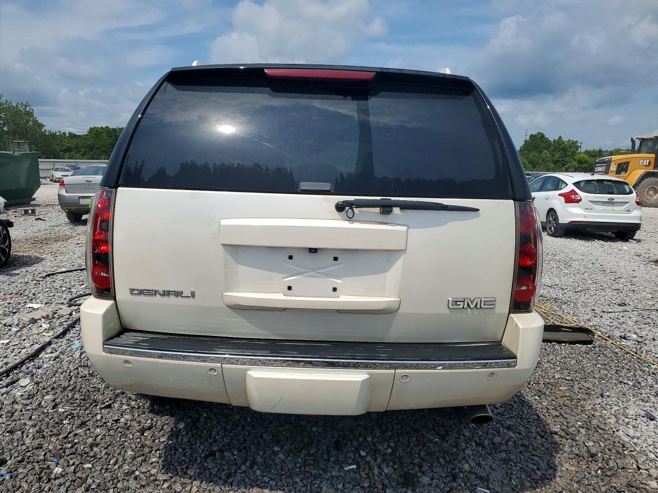 2012 GMC Yukon Denali - Фото 6