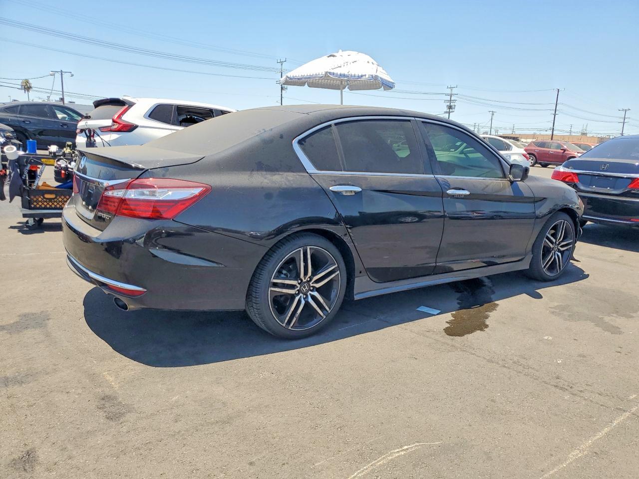 2017 Honda Accord Sport - Image 3