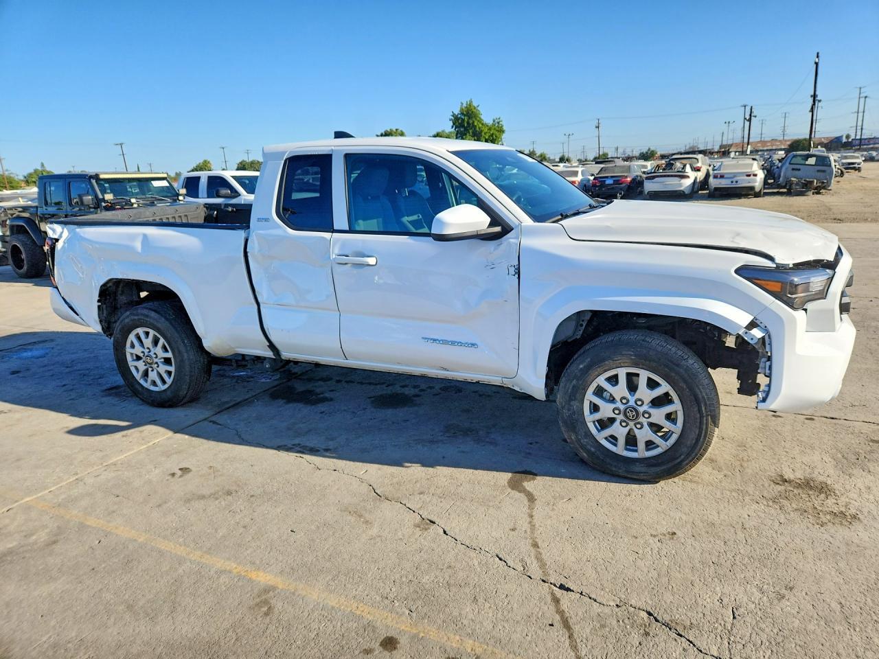 2025 Toyota Tacoma Sr5 - Image 4