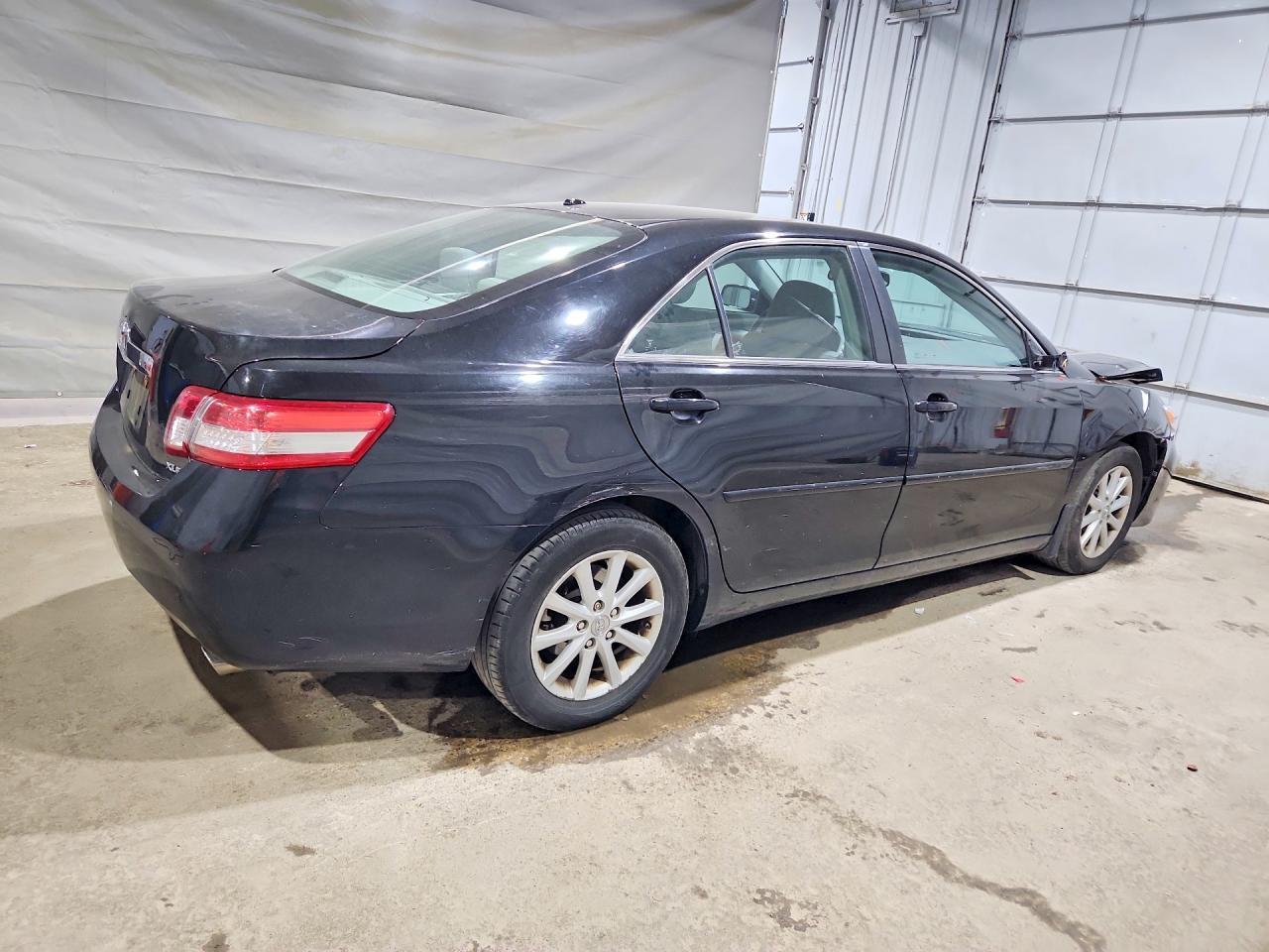 2010 Toyota Camry Xle - Фото 3