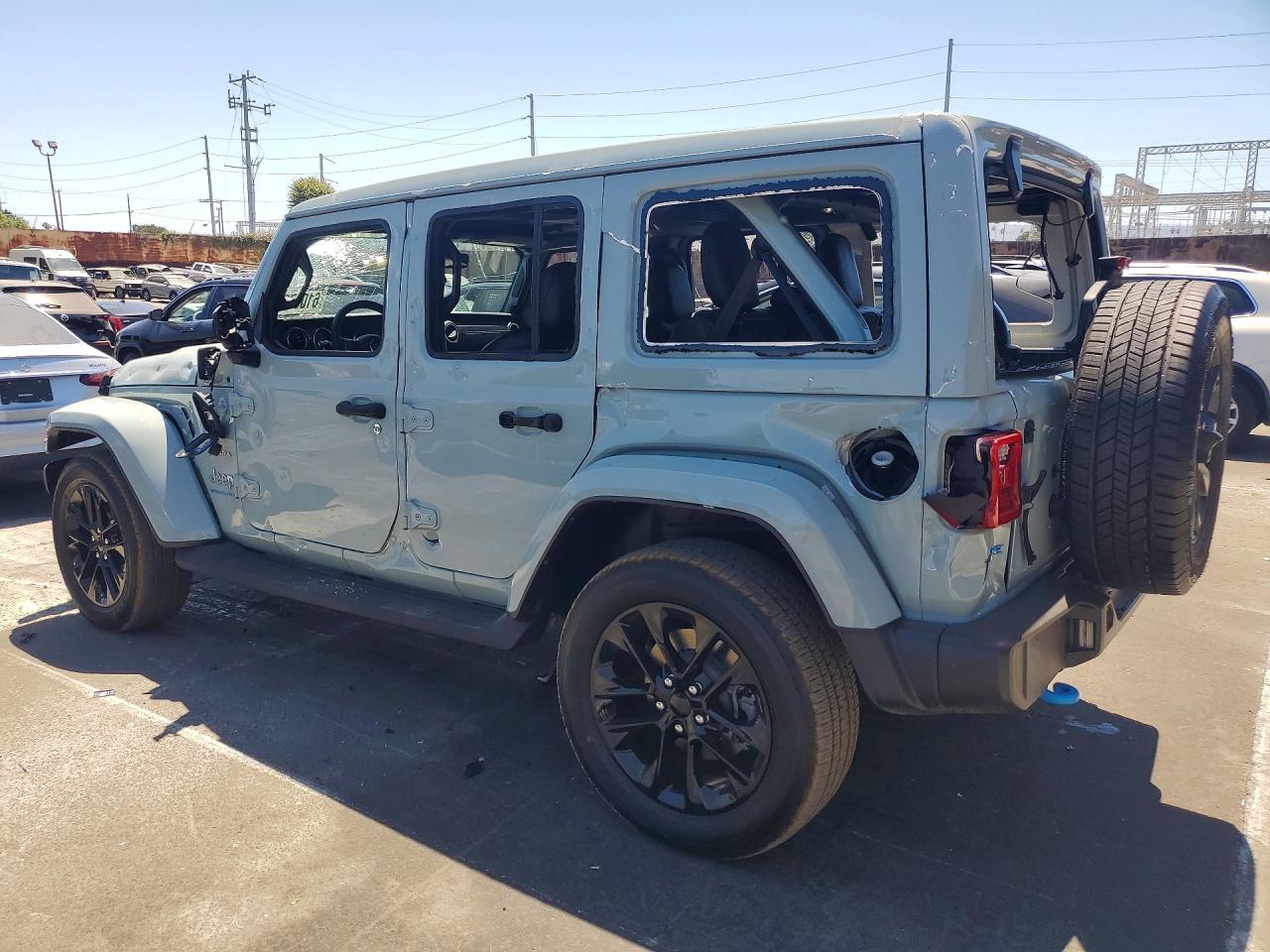 2023 Jeep Wrangler Sahara 4Xe - Image 2