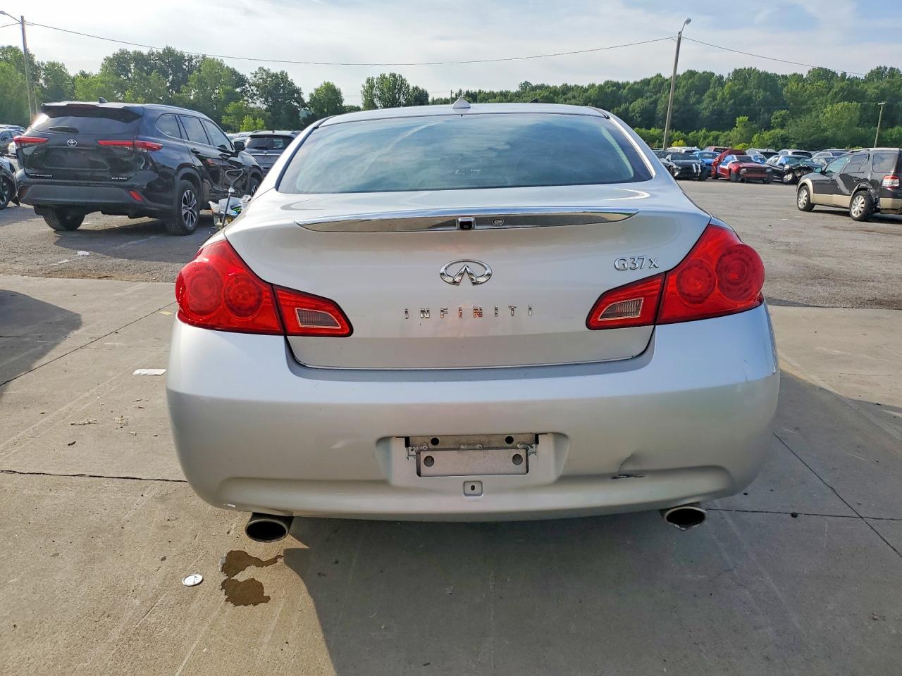 2009 Infiniti G37 Sedan X - Image 6