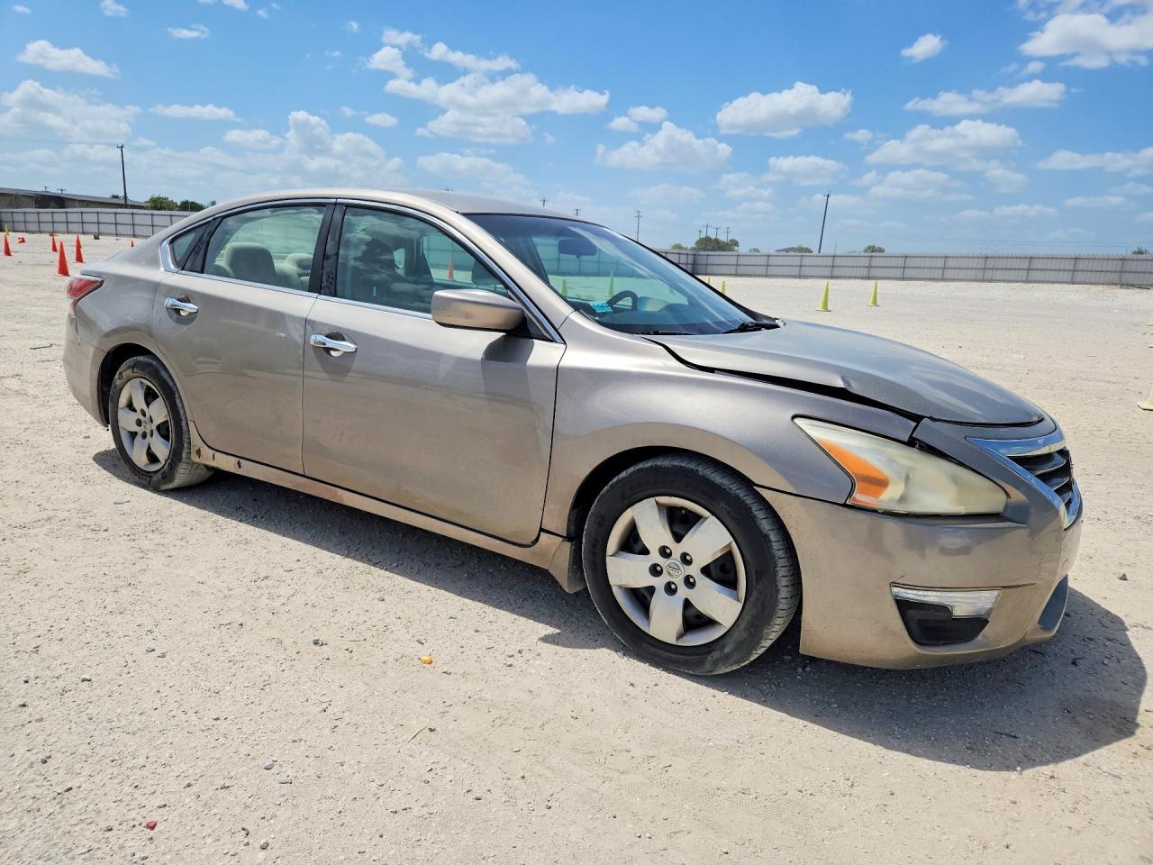2015 Nissan Altima 2.5 S - Фото 4