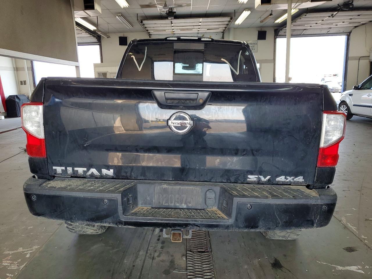 2017 Nissan Titan S - Фото 6