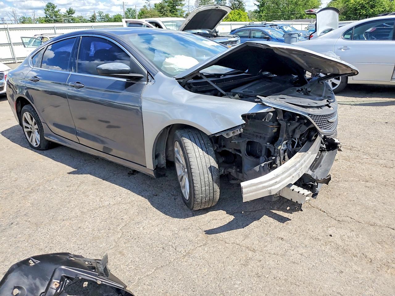 2015 Chrysler 200 Limited - Фото 4